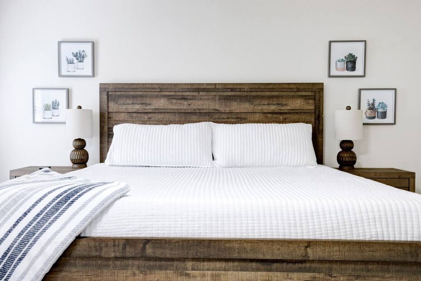 5 bedrooms, desk, free WiFi, bed sheets