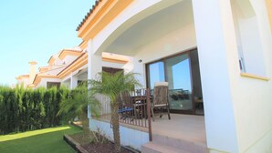 Outdoor dining - Beautiful  villa for 6 people with pool, WIFI, A/C, TV, patio and panoramic view (Polop)