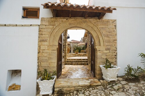 Albanian Coast - House - Stay 9 - Hottub - Petsok