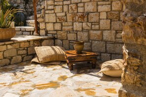 3 bedrooms, iron/ironing board, free WiFi, bed sheets - Albanian Coast - House - Stay 9 - Hottub - Petsok (Himarë)