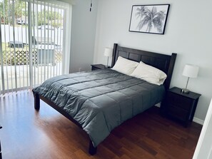 3 bedrooms, free WiFi, bed sheets, wheelchair access