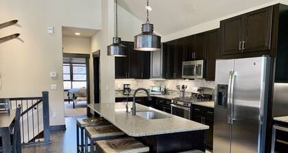 Luxury 3 Bedroom Mountain Townhome in Keystone
