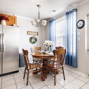 Dining - Cozy Concord Cottage (Concord)