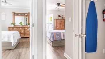 2 bedrooms, iron/ironing board, free WiFi, bed sheets