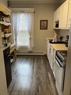 Refrigerador, microondas, horno y tostadora 