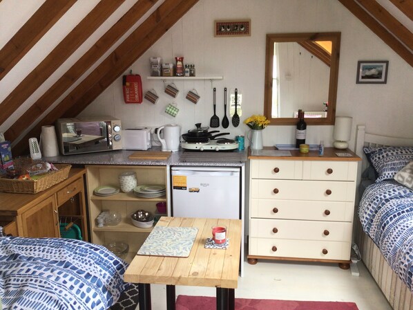 Fridge, microwave, stovetop, toaster