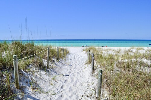 Bijou - A jewel steps from the pristine white sand and Gulf.