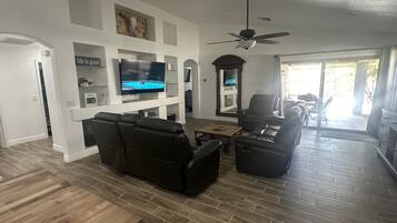 Smart TV y monitor de computadora