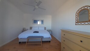 3 chambres, lit parapluie, draps fournis
