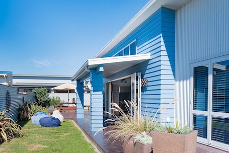 Terrace/patio. Ocean Blue, sunny, spacious beach home close to surf & shops