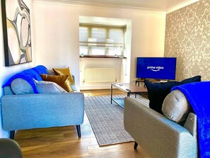 Casa, varias camas | Sala de estar