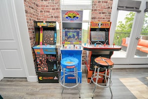 Games room - ✵ Casa Blanca✵| Rooftop With Skyline View * *Game Room* Private Chef (Houston)