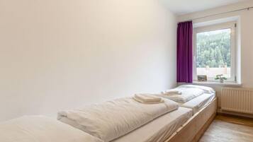 2 bedrooms, internet