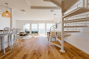 Interior - LUXURY OCEANFRONT,  Ocean Views!  Walk to Rio del Mar Beach, Aptos (Aptos)