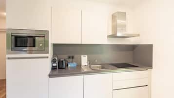 Réfrigérateur, micro-ondes, lave-vaisselle, grille-pain