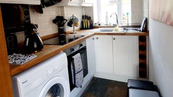 Nhà, 1 giường cỡ king và sofa giường | Bếp riêng | Tủ lạnh, lò vi sóng, lò nướng, bếp nấu