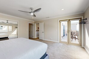 5 bedrooms, iron/ironing board, Internet, bed sheets