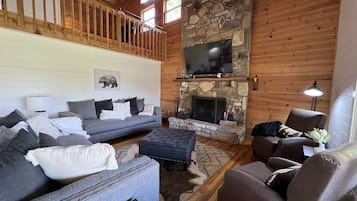 Smart TV, fireplace, video games, DVD player