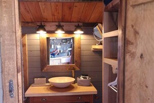 深泡浴缸、毛巾