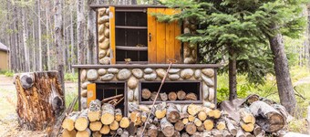 La Maison Rustique at Buffalo River- CLOSE TO YELLOWSTONE 里黄石公园很近- 我说中文