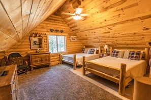 3 bedrooms, iron/ironing board, travel crib, free WiFi