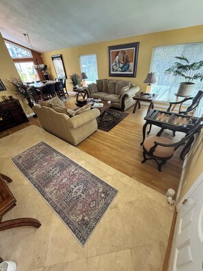 Smart TV, fireplace - Model Home with Resort like backyard (Lake Forest)