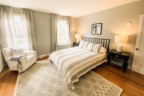 3 Schlafzimmer, Schreibtisch, Bügeleisen/Bügelbrett, kostenloses WLAN