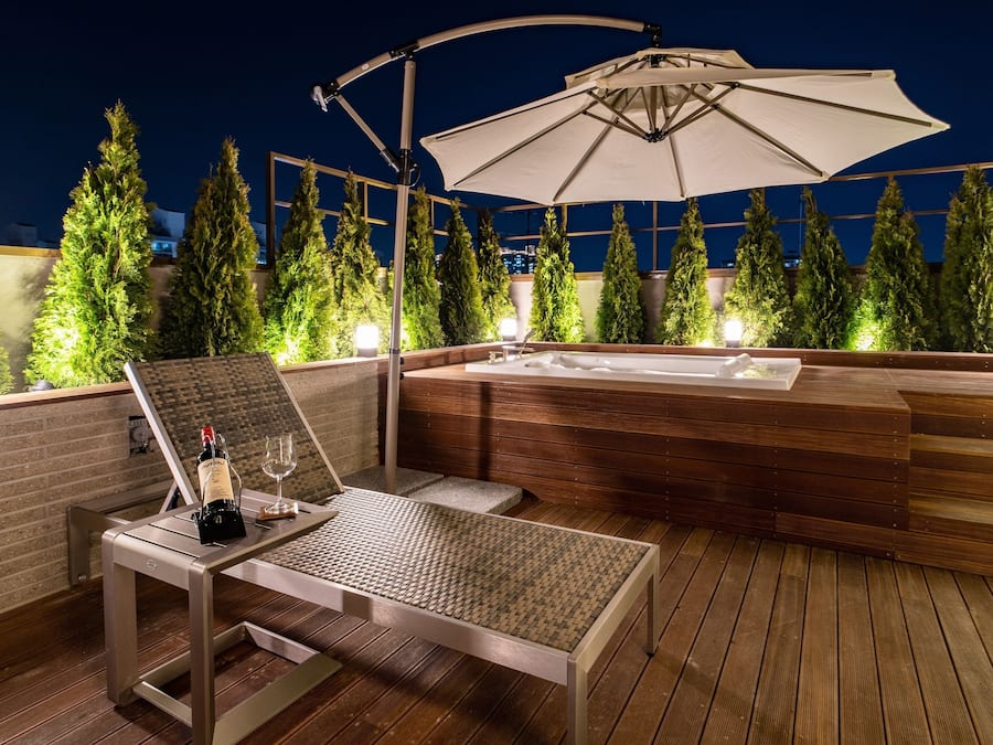 Luxury Suite, City View | Terrace/patio