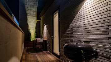 Junior Suite, City View | Terrace/patio