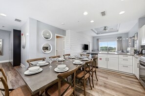Dining - Beautiful Townhome with Golf Course Views (Kissimmee)