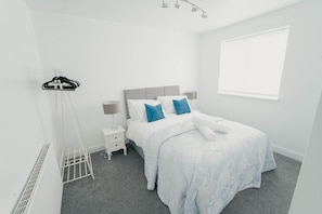 3 bedrooms, iron/ironing board, free WiFi, bed sheets