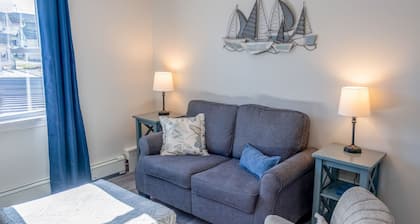 2 Bedroom Apt B_Free Breakfast_Main Street