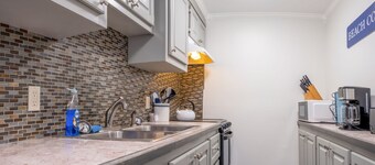 2 Bedroom Apt B_Free Breakfast_Main Street