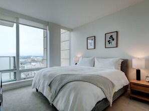 2 bedrooms, iron/ironing board, travel cot, free WiFi