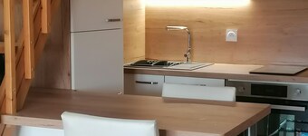 Apartment in quiet residence near the sea