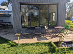 Outdoor dining - House Presqu'île de Rhuys / Golfe du Morbihan (Le Hézo)