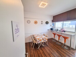 Fridge, microwave, oven, stovetop - Gardenrooms Larnaca (Larnaca)