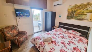 Rom – basic | Skrivebord, skrivebord for bærbar PC og strykejern/-brett