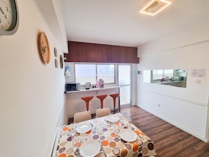 Fridge, microwave, oven, stovetop - Gardenrooms Larnaca (Larnaca)