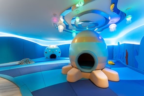 Children’s play area – indoor