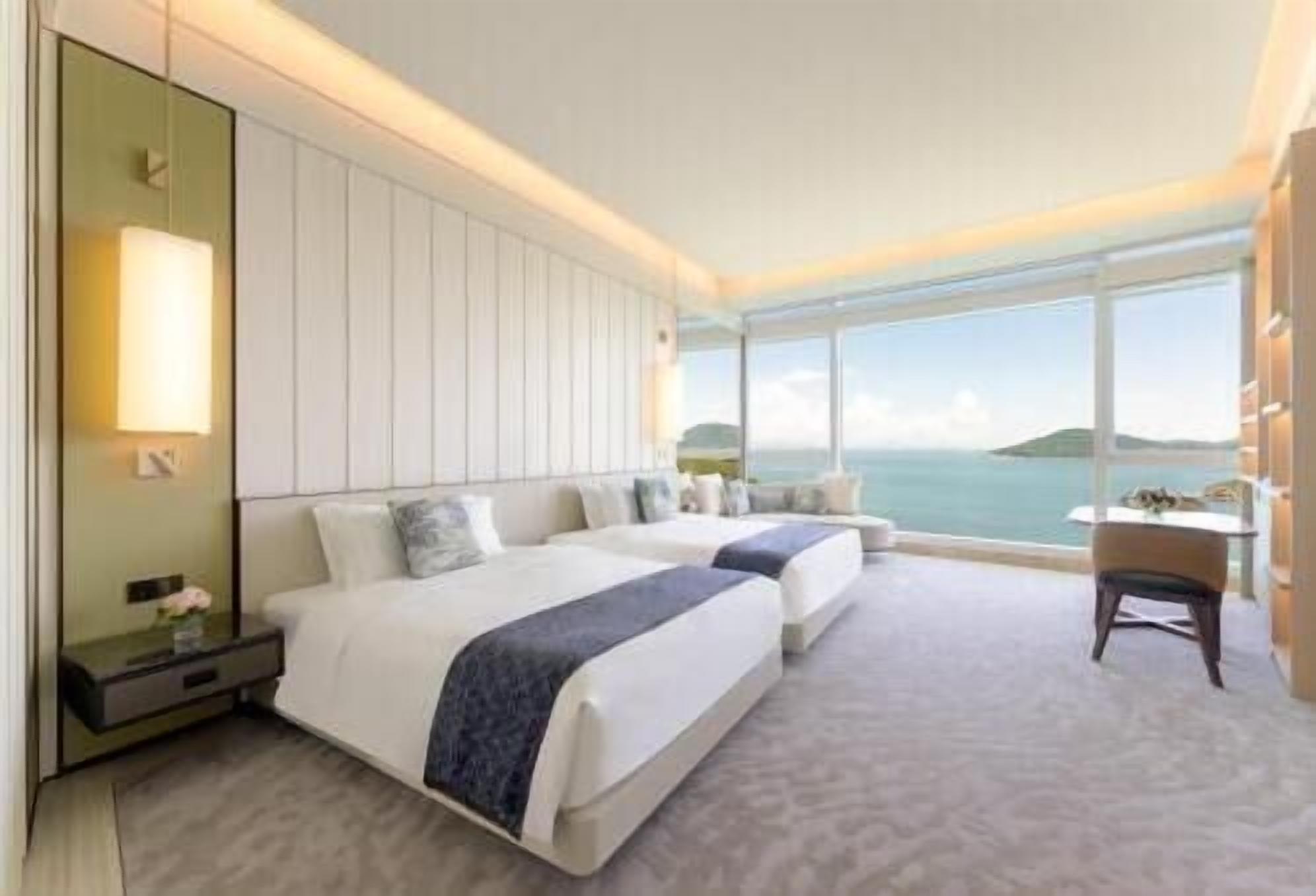 Minibar, in-room safe, iron/ironing board, free WiFi