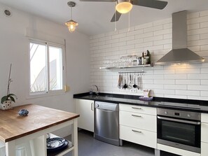 Fridge, microwave, oven, dishwasher