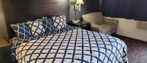 1 sovrum, skrivbord, strykjärn/strykbräda och wi-fi