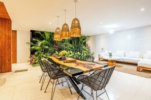 Interior - Green Flow Villa 21 (Ubud)