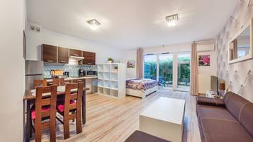 Studio Suite (25) | Living area