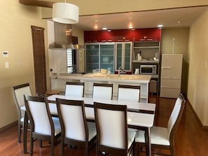 Yuki An | Dining room