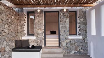 Caja de seguridad en la habitación y sistema de insonorización