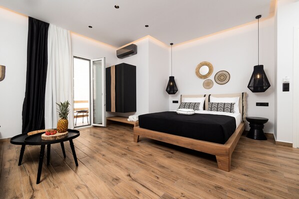 Design Studio | Individually decorated, individually furnished, laptop workspace - Naxian Memories (Naxos)