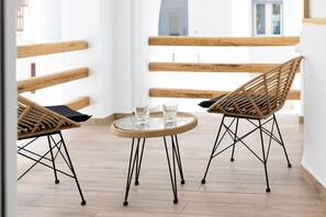 Comfort Room | Individually decorated, individually furnished, laptop workspace - Naxian Memories (Naxos)