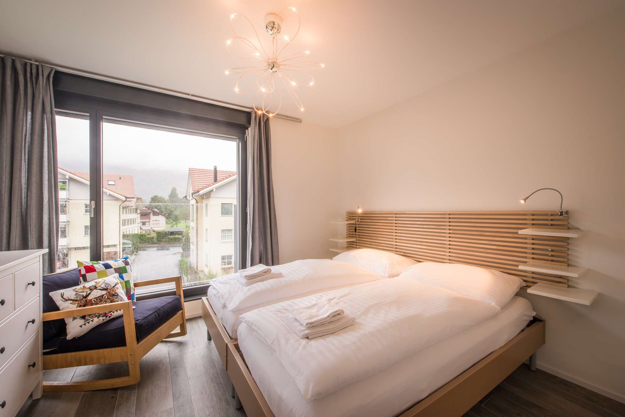 4 chambres, fer et planche à repasser, Wi-Fi, draps fournis